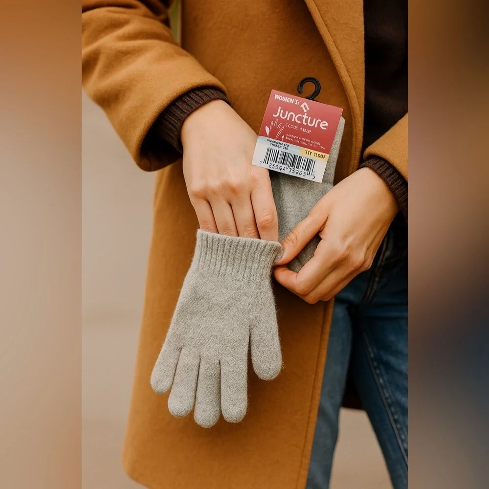 Juncture Soft Gray Winter Gloves